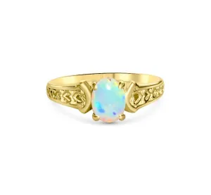 18kt Yellow Gold Opal ring