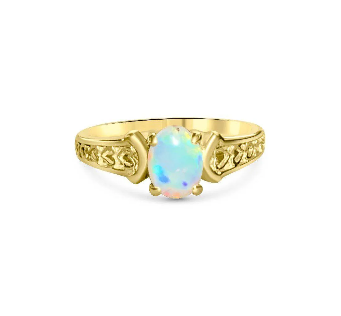 18kt Yellow Gold Opal ring