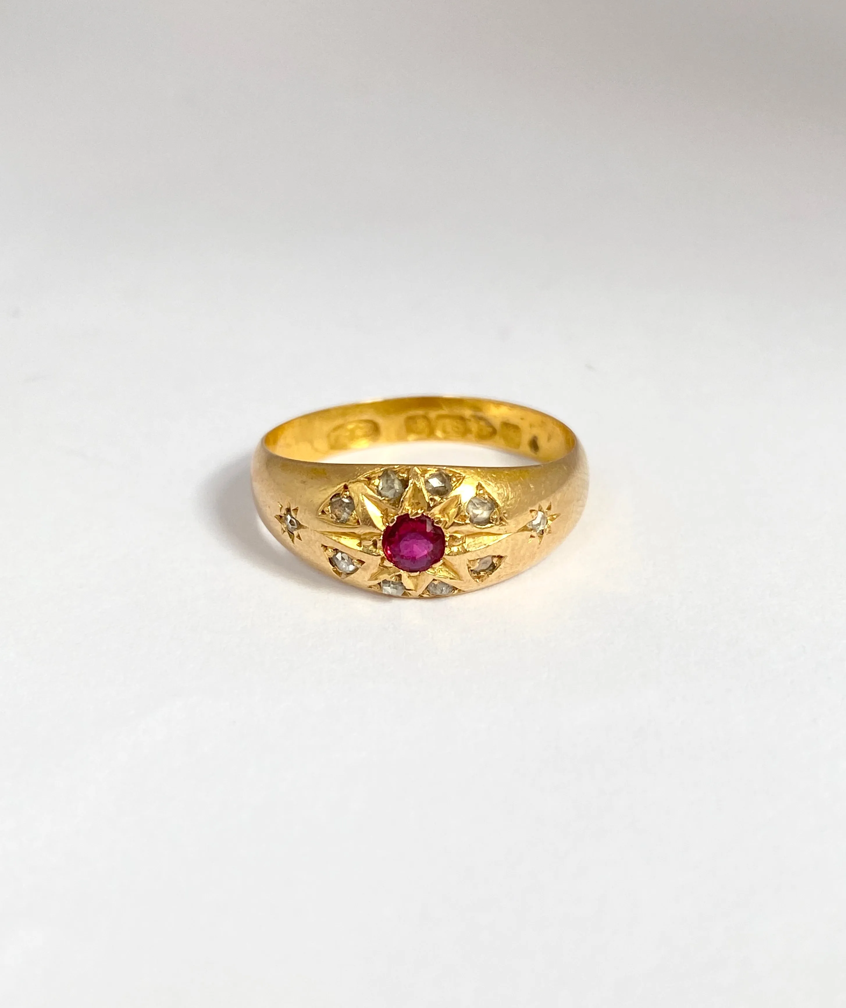 Antique Edwardian, 18ct Gold, Ruby and Diamond Ring, Hallmarked for 18ct Gold, Chester, 1907