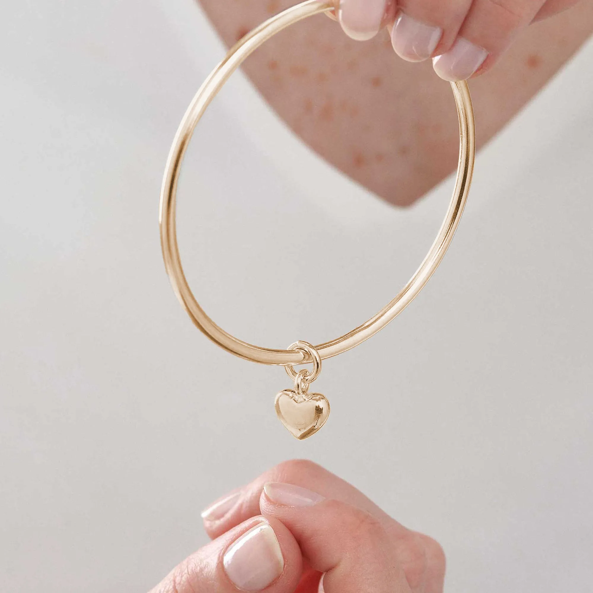 Forever Heart Recyled Solid Gold Heart Bangle