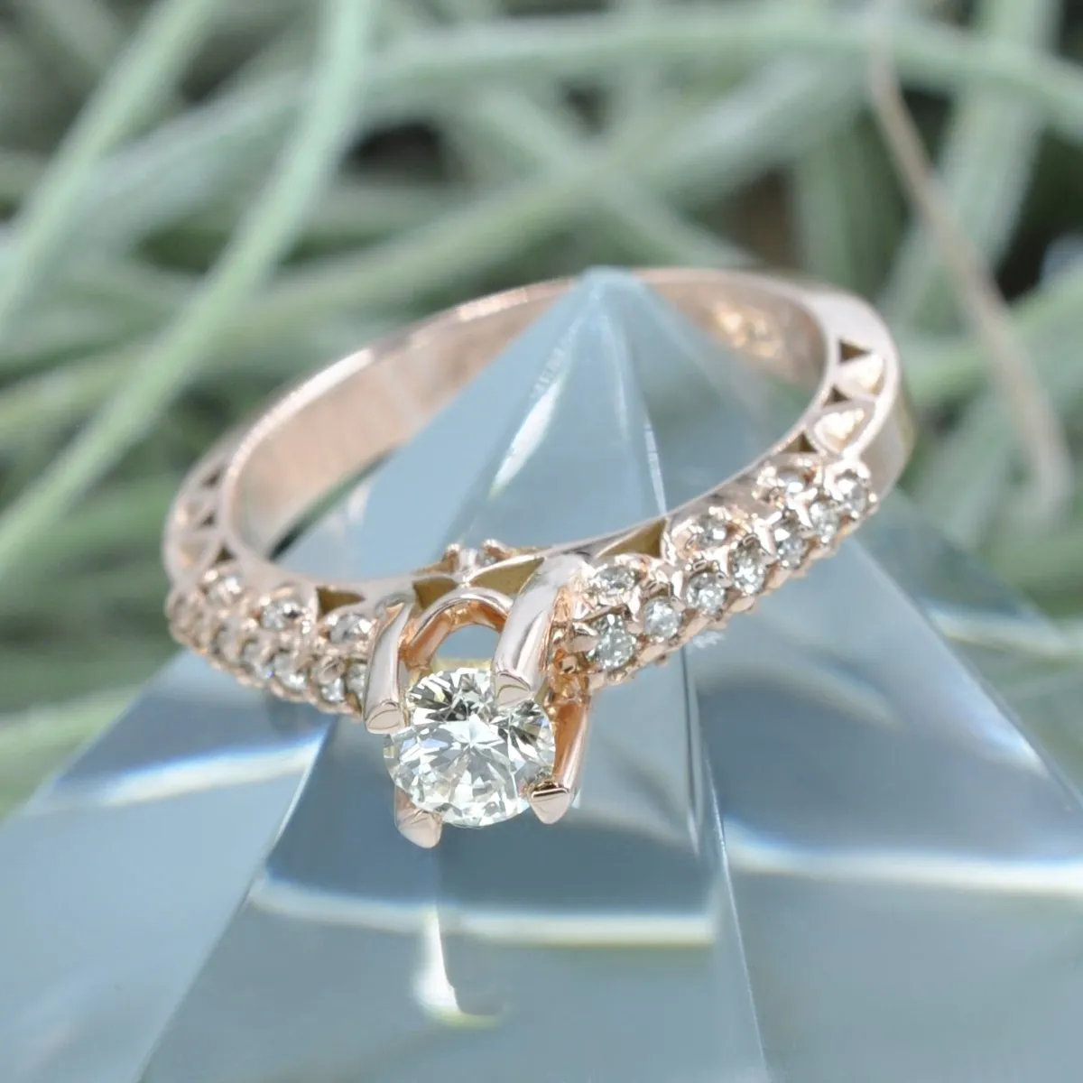 Limited 0.60 CT Round Cut Diamond Engagement Ring in 14K Rose Gold