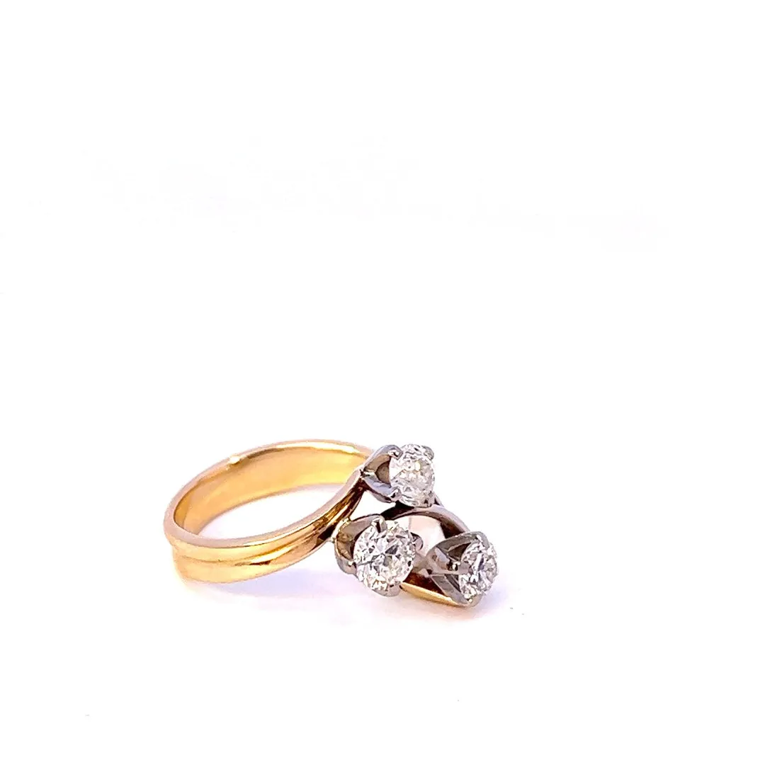 Magnificent 18ct Yellow & White Gold 3-Stone Diamond Ring