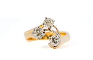 Magnificent 18ct Yellow & White Gold 3-Stone Diamond Ring