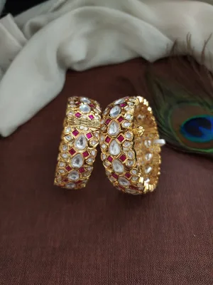 Regal Elegance of Gold Plated Polki Kundan & Moissanite Screw Bangle