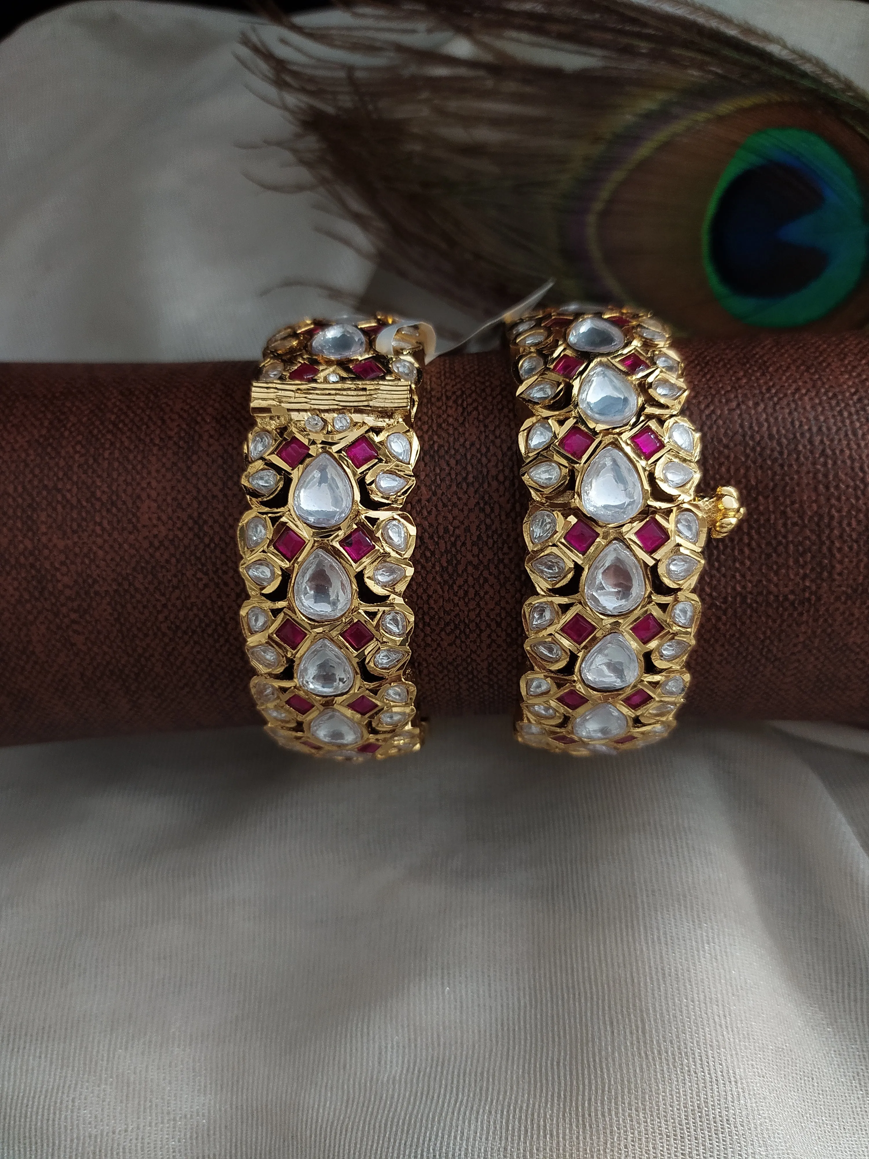 Regal Elegance of Gold Plated Polki Kundan & Moissanite Screw Bangle