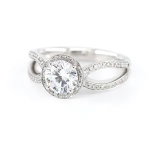 Round Halo Diamond Engagement Ring 4690070