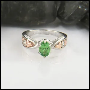 Trinity Twist Green Tsavorite Ring