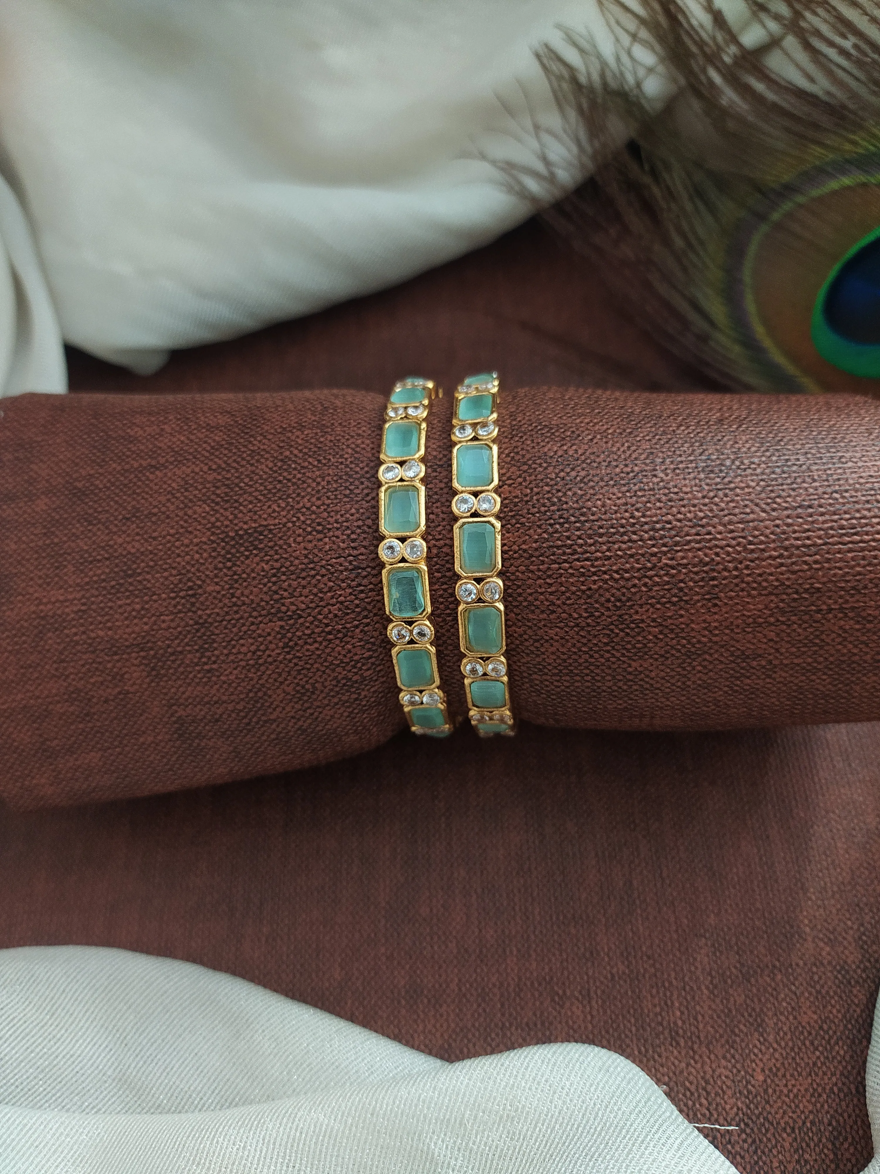 Unveiling Elegance: Antique Kemp Bangle in trending colors