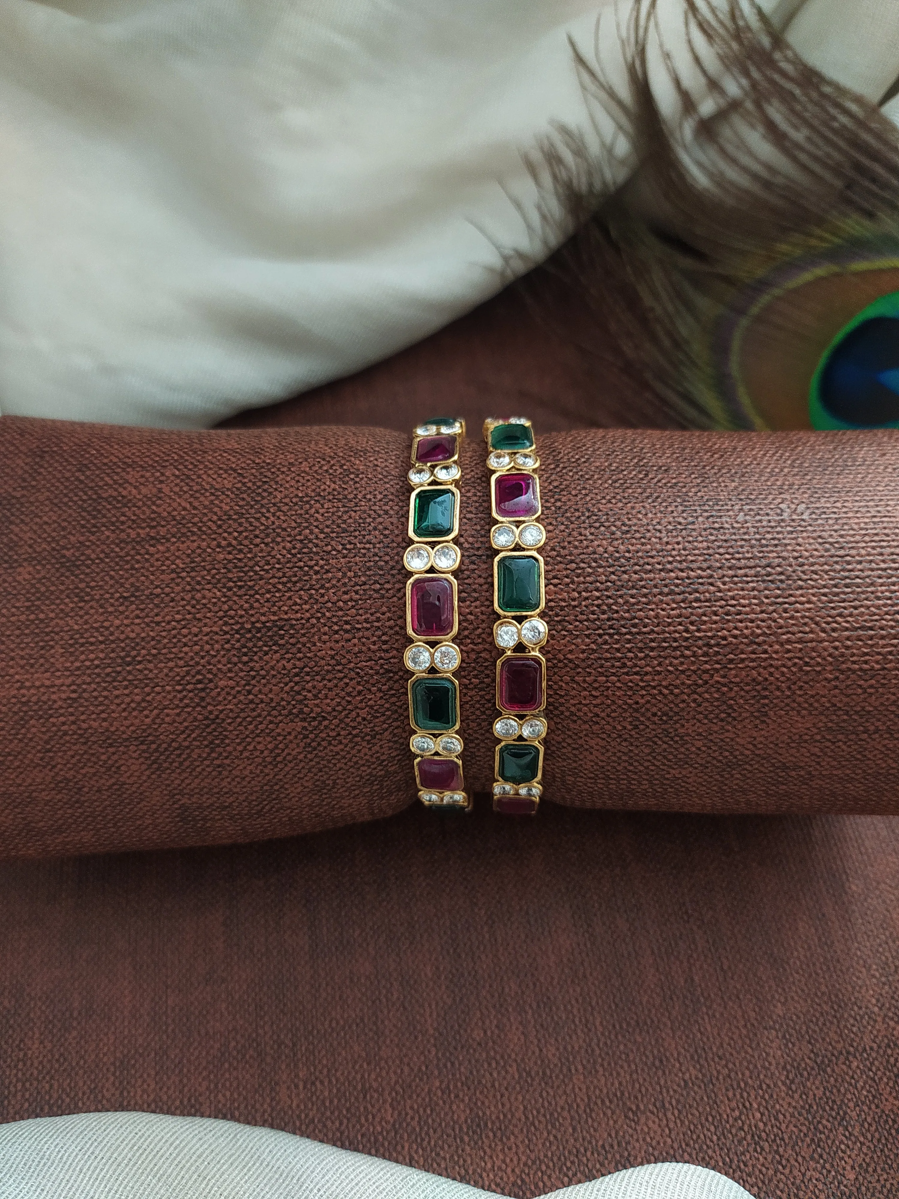 Unveiling Elegance: Antique Kemp Bangle in trending colors